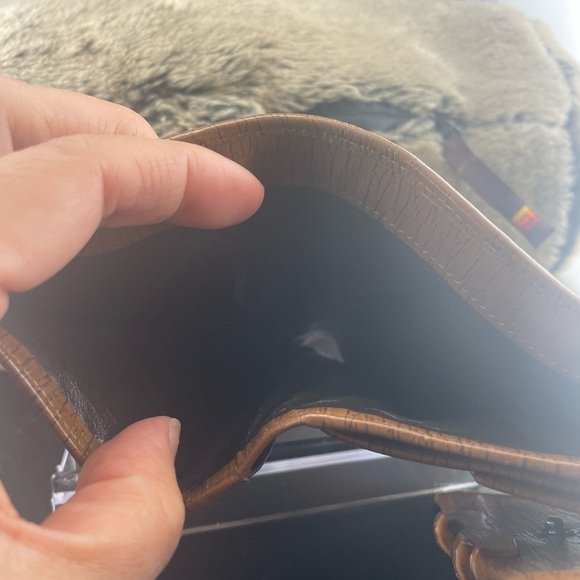 Vintage Gucci bamboo compact wallet. - Picture 8 of 13